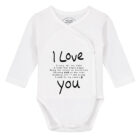 Baby rompertje tekst lange mouw met de tekst ' I love You' en daar tussenin waarom de baby van je houdt, zoals omdat jij mijn luier verschoont etc.